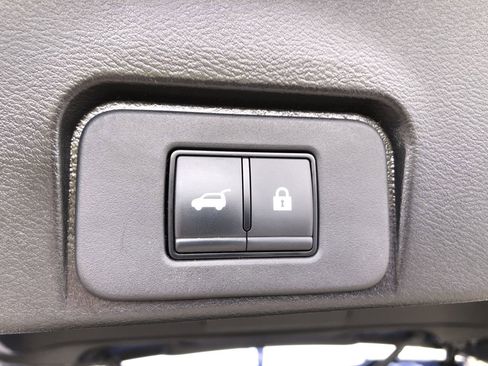 Used 2023 Nissan Rogue SV w/ SV Premium B Package image 10