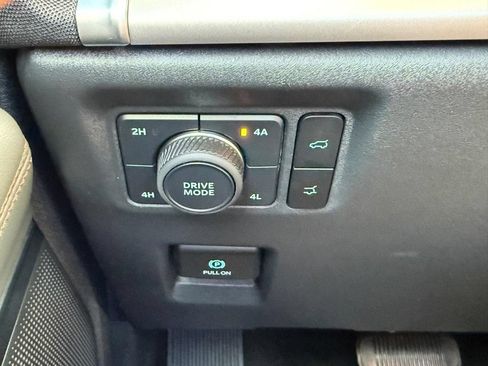 Used 2025 Ford Expedition Max Active AWD/4WD image 24