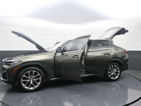 Used 2023 BMW X6 xDrive40i w/ Premium Package AWD/4WD image 40