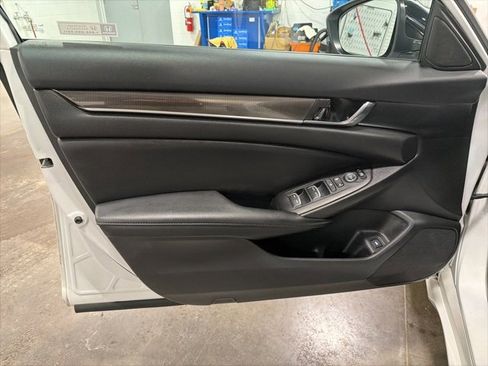 Used 2022 Honda Accord Sport image 7
