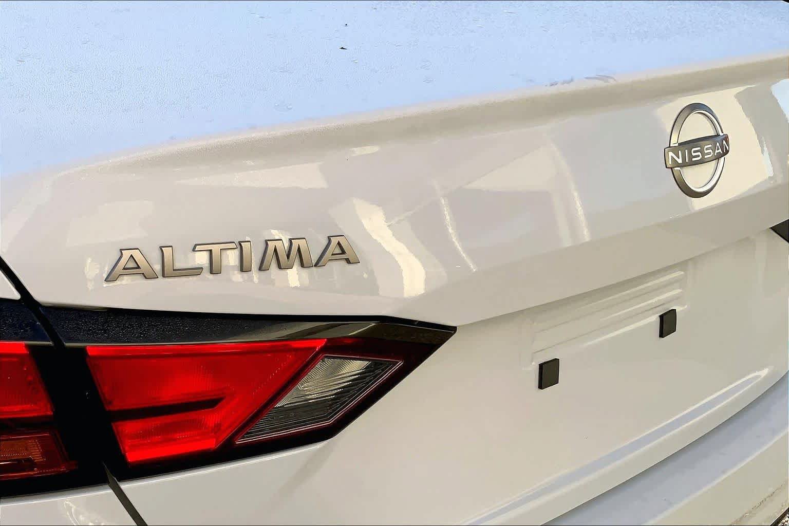 Used 2024 Nissan Altima 2.5 SR FWD image 28