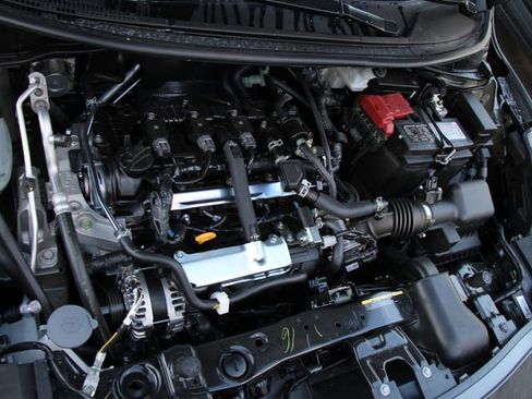 New 2025 Nissan Versa SR image 33