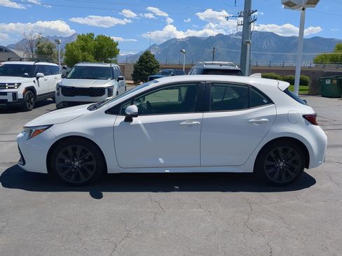 Used 2024 Toyota Corolla XSE FWD image 3