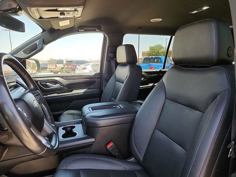Used 2022 Chevrolet Suburban LT AWD/4WD image 7
