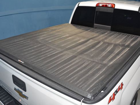 Used 2018 Chevrolet Silverado 1500 High Country image 32