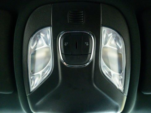 Used 2023 Jeep Compass Limited image 17