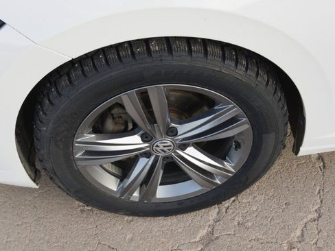 Used 2020 Volkswagen Jetta R-Line w/ R-Line Cold Weather Package image 11