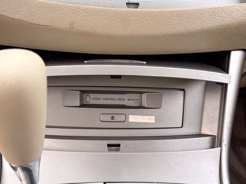 Used 2006 Toyota Avalon XL image 23