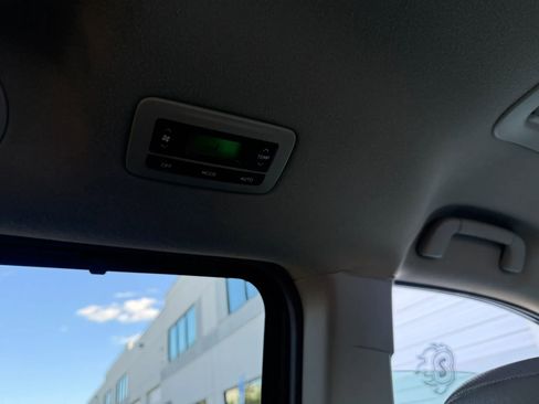 Used 2014 Toyota Sienna XLE AWD/4WD image 28