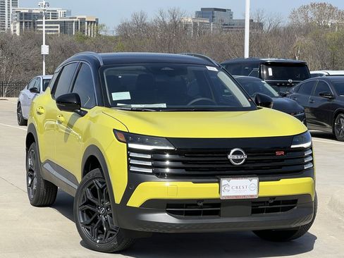 New 2026 Nissan Kicks SR image 2