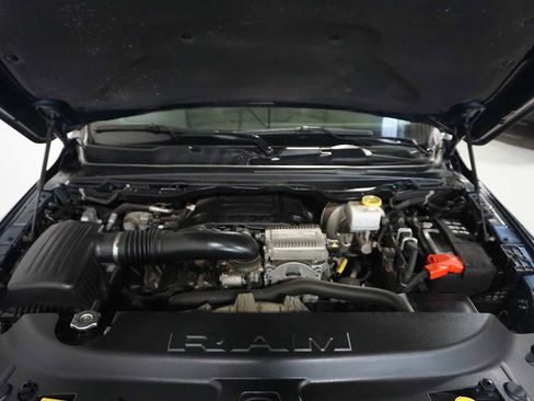 Used 2024 RAM 1500 Laramie image 32