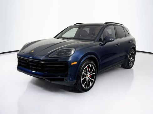 Used 2024 Porsche Cayenne S AWD/4WD image 1