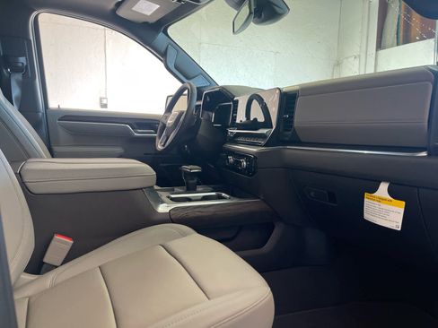 New 2026 GMC Sierra 1500 SLT w/ SLT Premium Plus Package image 28