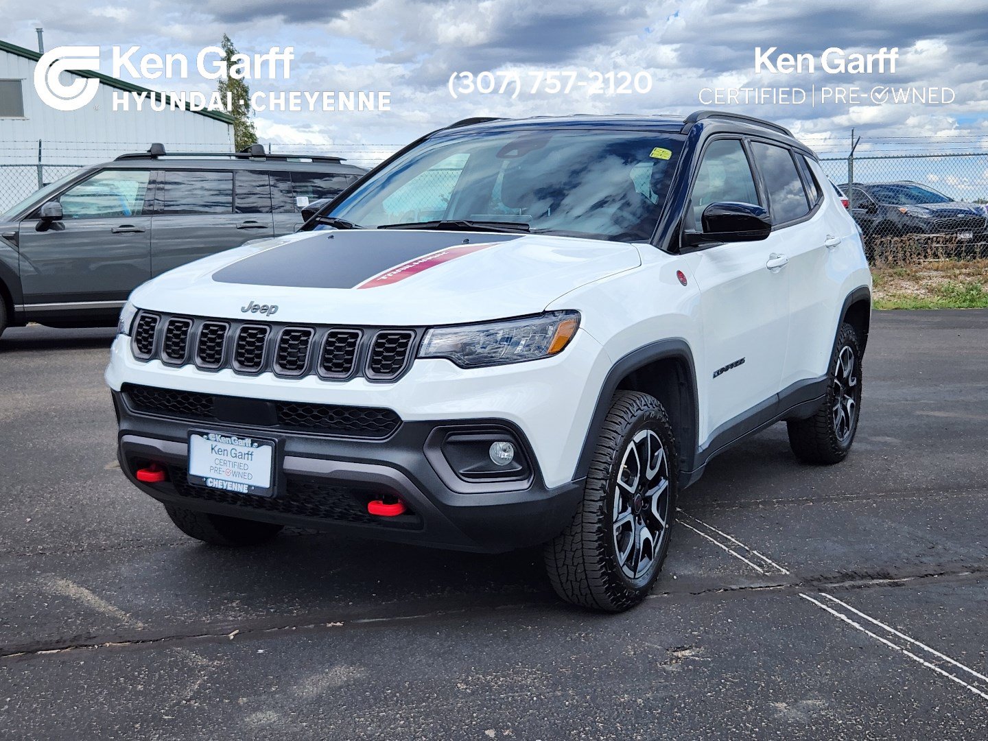 Used 2026 Jeep Compass Trailhawk AWD/4WD image 1
