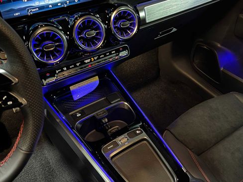 New 2026 Mercedes-Benz GLB 250 4MATIC image 35