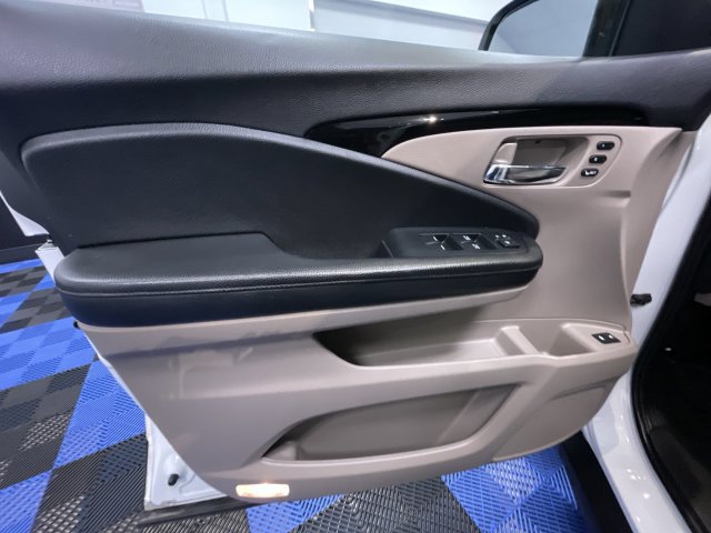 Used 2020 Honda Pilot Touring image 13