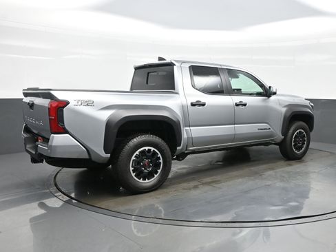Used 2025 Toyota Tacoma TRD Off-Road w/ TRD Off Road Upgrade Package image 6