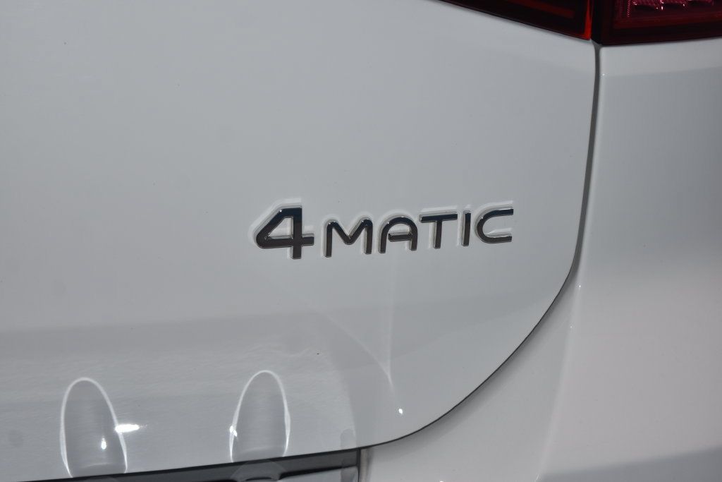 Used 2024 Mercedes-Benz EQB 300 4MATIC image 31