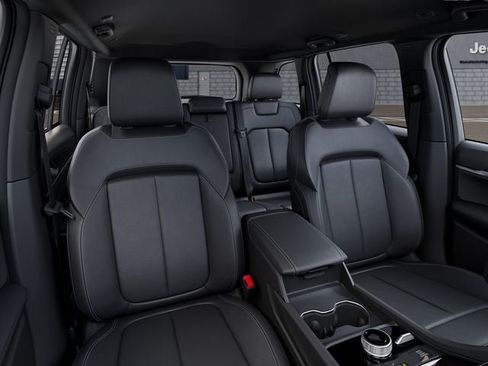 New 2026 Jeep Grand Cherokee Limited AWD/4WD image 7
