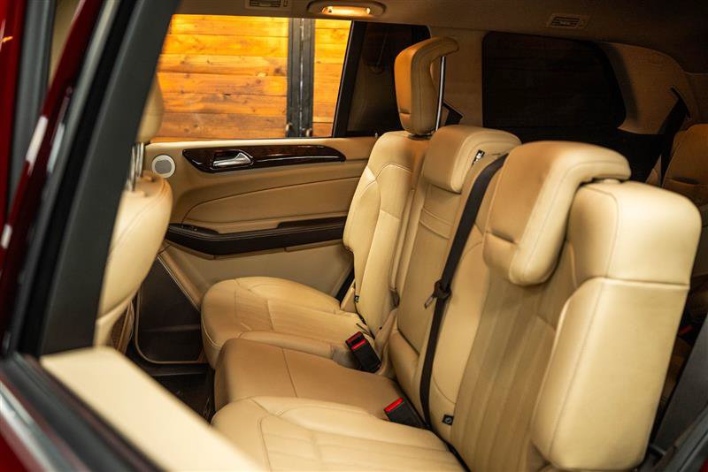 Used 2018 Mercedes-Benz GLS 450 4MATIC image 11