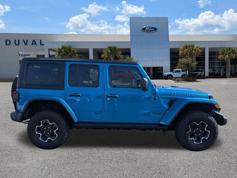 Used 2022 Jeep Wrangler Unlimited Rubicon 4xe AWD/4WD image 3
