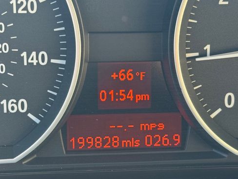 Used 2012 BMW 128i Convertible image 37