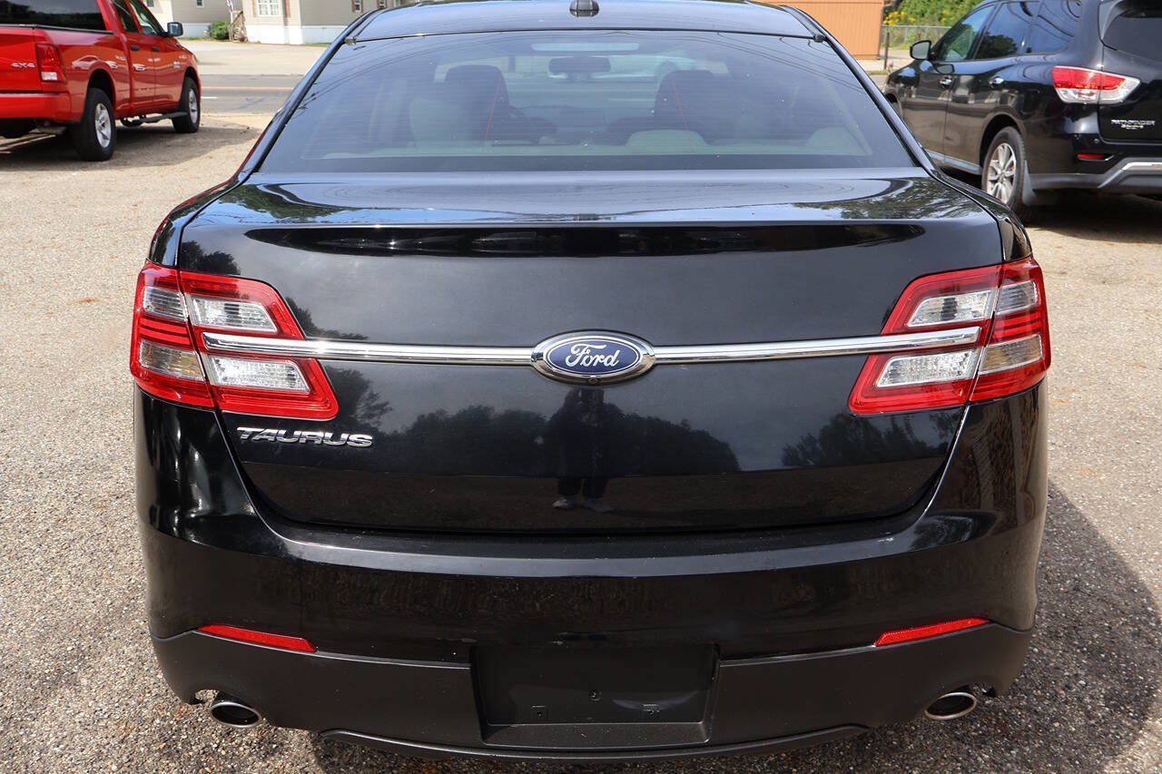 Used 2016 Ford Taurus SE FWD image 8