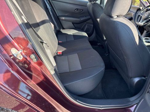 Used 2024 Nissan Sentra SV FWD image 17