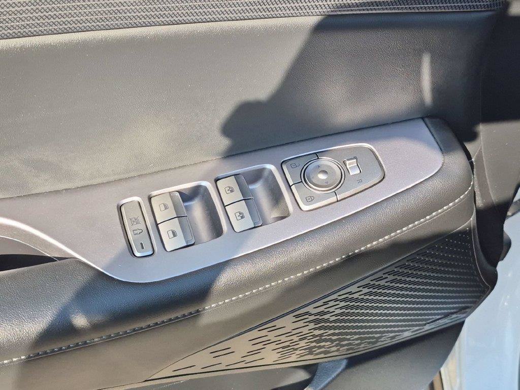 Used 2024 Hyundai Palisade Limited AWD/4WD image 13