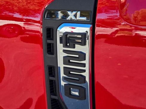 New 2026 Ford F250 XL w/ XL Chrome Package image 22