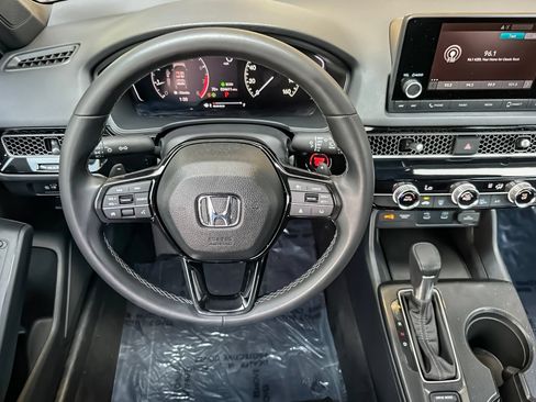 Used 2025 Honda Civic Sport image 13