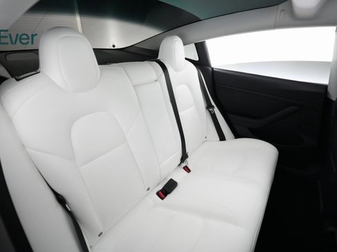 Used 2022 Tesla Model 3 Performance image 9