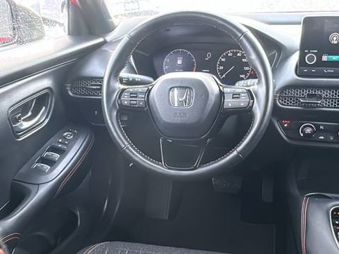 Used 2025 Honda HR-V Sport image 23