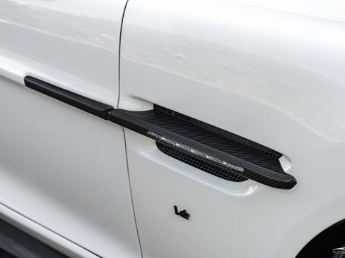Used 2015 Aston Martin Vanquish Coupe RWD image 9