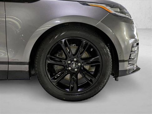 Used 2019 Land Rover Range Rover Velar R-Dynamic SE image 24