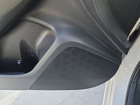 Used 2018 Subaru Impreza 2.0i Premium image 14