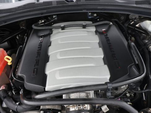 Used 2017 Chevrolet Camaro SS RWD image 21