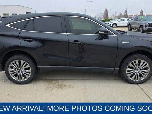 Used 2021 Toyota Venza Limited image 6
