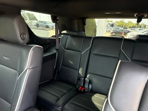 Used 2023 Cadillac Escalade Sport AWD/4WD image 12