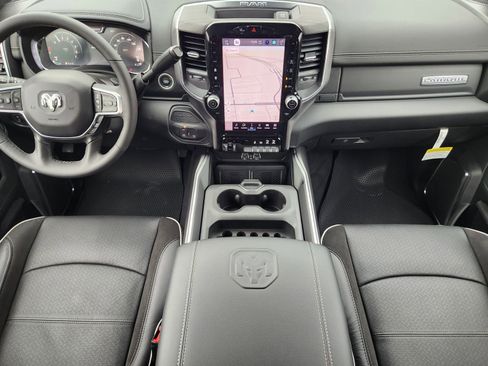New 2026 RAM 2500 Laramie AWD/4WD image 23