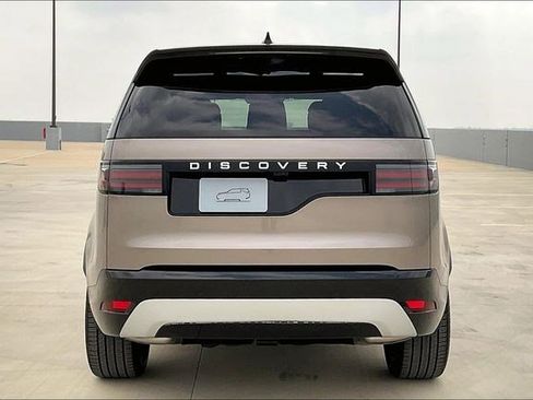 New 2025 Land Rover Discovery Metropolitan Edition image 4