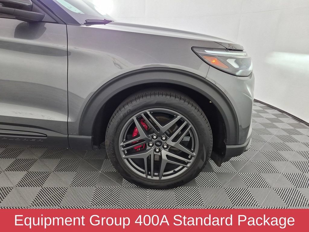 Used 2025 Ford Explorer ST w/ Sun And Sound Package AWD/4WD image 11