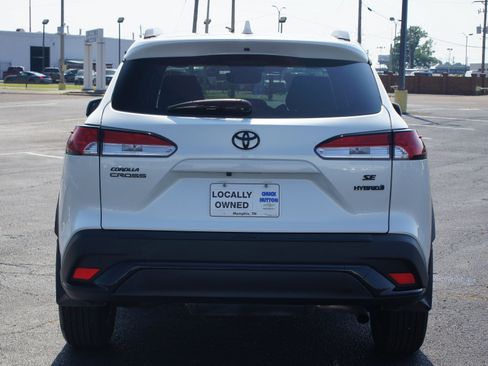 Used 2024 Toyota Corolla Cross AWD Hybrid image 3