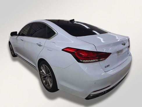 Used 2018 Genesis G80 3.8 w/ Option Group 02 image 3