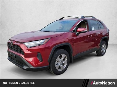 Used 2025 Toyota RAV4 XLE w/ Convenience Package FWD image 1