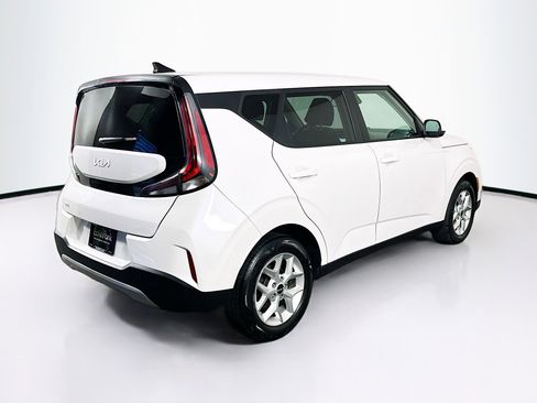 Used 2025 Kia Soul LX w/ LX Technology Package image 9