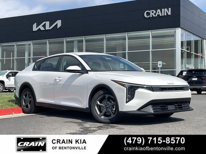 New 2025 Kia K4 LXS
