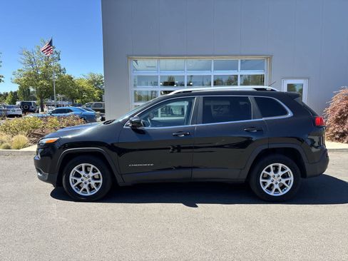 Used 2014 Jeep Cherokee Latitude FWD image 2