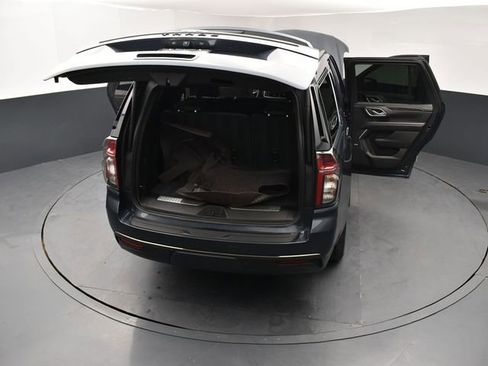 Used 2021 Chevrolet Tahoe Z71 w/ Luxury Package AWD/4WD image 29