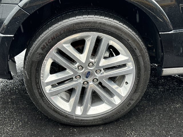 Used 2017 Ford Expedition Platinum AWD/4WD image 19